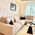 Coastal Living At Royal Banus
